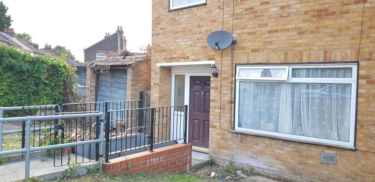 61 Baker Street Apartment Luton  Exterior photo